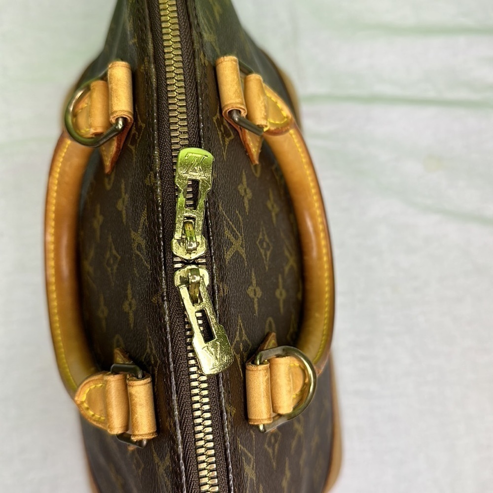 1 𝑳𝒐𝒖𝒊𝒔 𝑽𝒖𝒊𝒕𝒕𝒐𝒏 𝑨𝑳𝑴𝑨 𝑷𝑴 (Date Code BA0955) - Picture 9 of 11